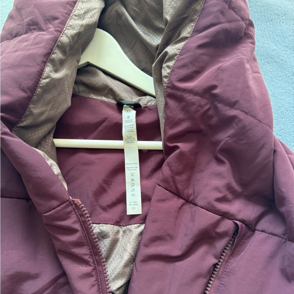 Lululemon jacket - Picture 6 of 12